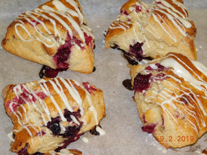 *SPECIAL OFFER* 2 White Chocolate & Raspberry Scones